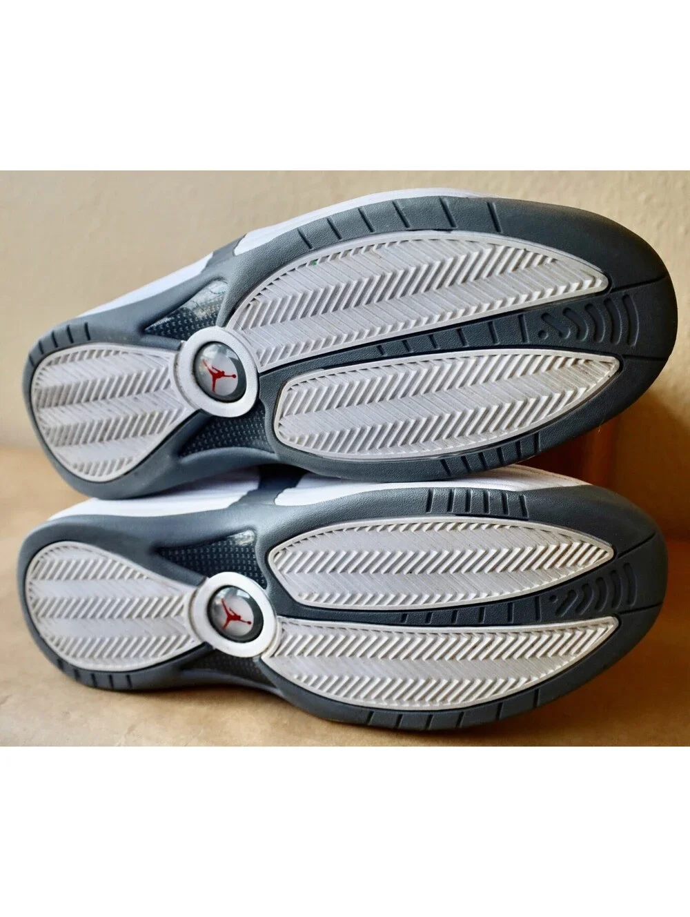 Size 10.5 - Air Jordan Jumpman Team 1 White Red Grey Mens With Box